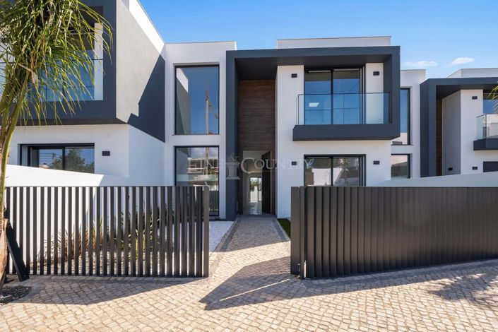 Image No.43-4 Bed Semi-Detached for sale