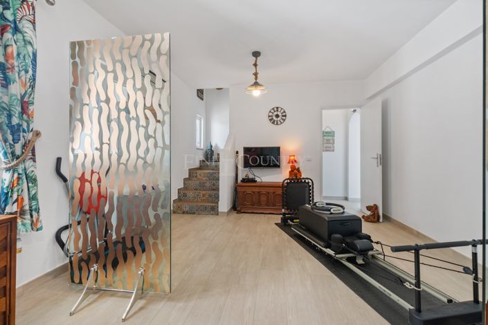 Image No.35-5 Bed Villa for sale