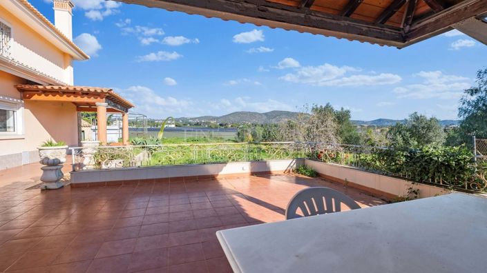 Image No.28-3 Bed Property for sale