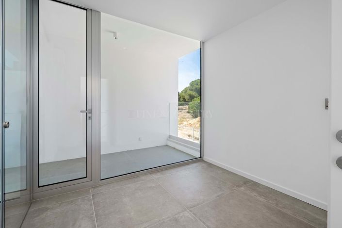 Image No.17-3 Bed Semi-Detached for sale