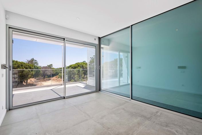 Image No.21-3 Bed Semi-Detached for sale