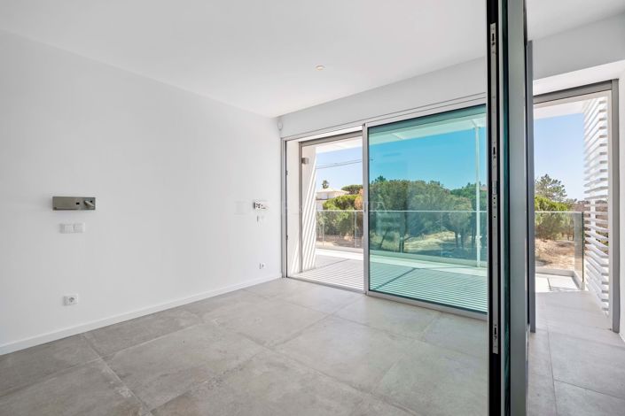 Image No.22-3 Bed Semi-Detached for sale