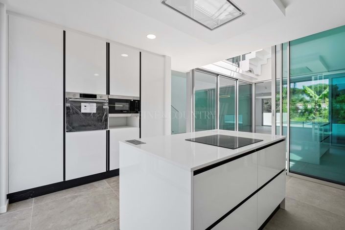 Image No.9-3 Bed Semi-Detached for sale