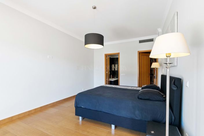 Image No.14-4 Bed Property for sale