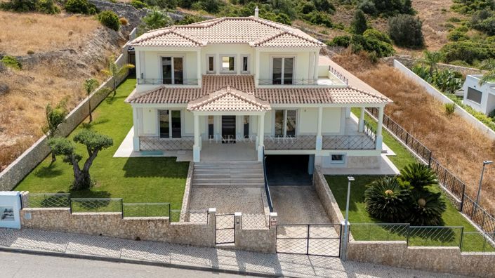 Image No.32-4 Bed Property for sale