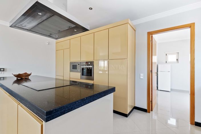 Image No.9-4 Bed Property for sale