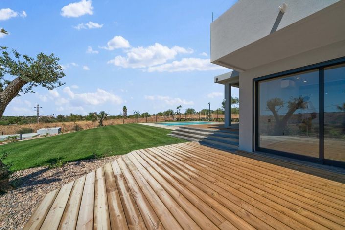 Image No.36-6 Bed Property for sale