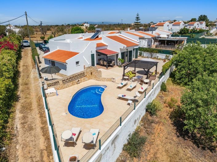 Image No.2-4 Bed Villa for sale