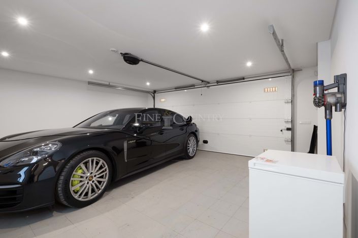 Image No.30-4 Bed Property for sale