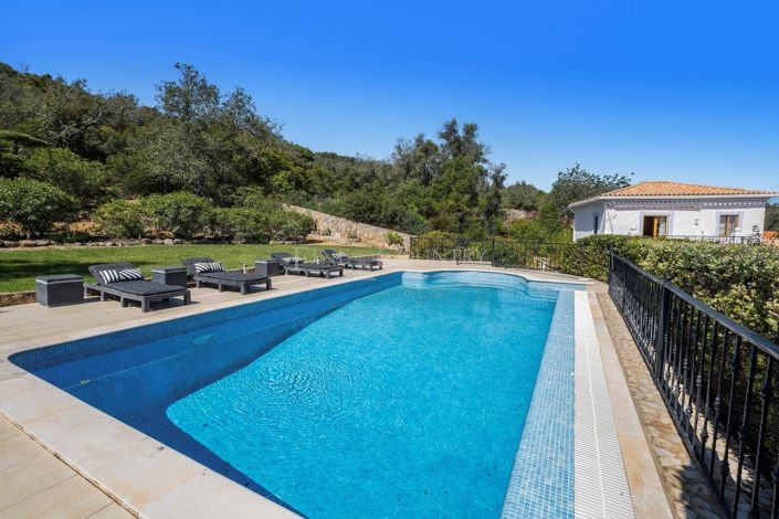 Image No.46-3 Bed Property for sale