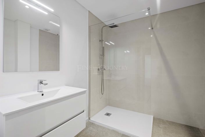 Image No.11-4 Bed Villa for sale