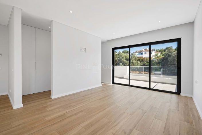 Image No.25-4 Bed Villa for sale