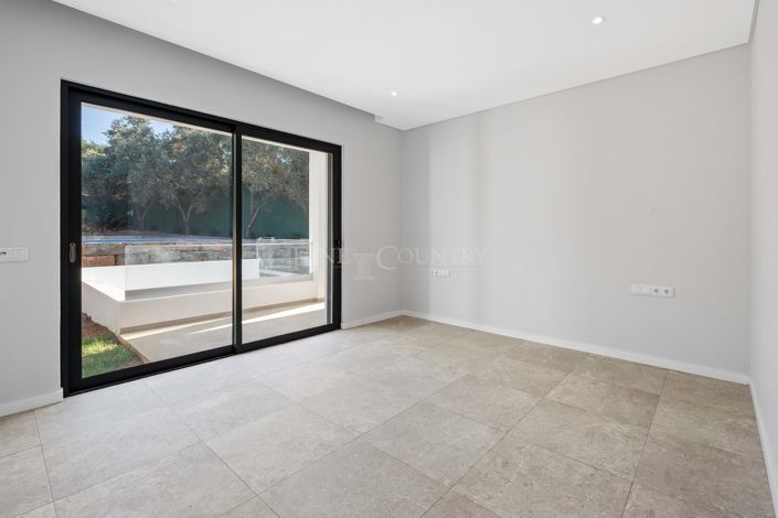 Image No.26-4 Bed Villa for sale