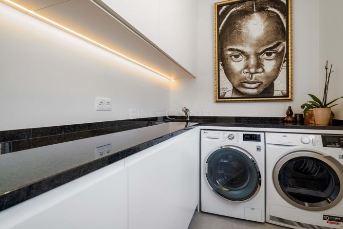 Image No.54-3 Bed Villa for sale