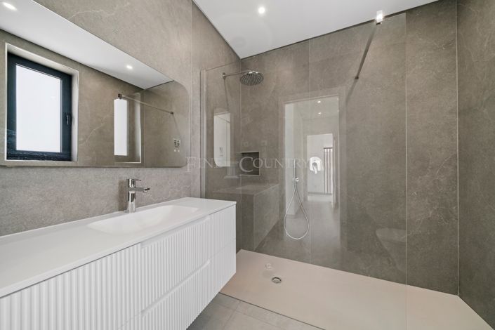 Image No.20-4 Bed Villa for sale