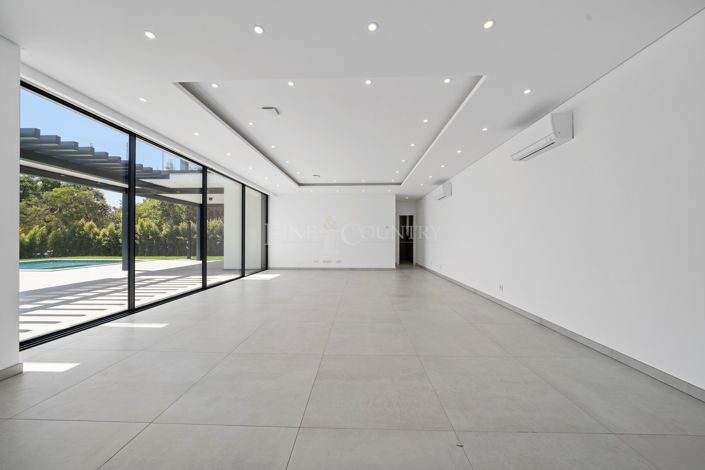 Image No.44-4 Bed Villa for sale