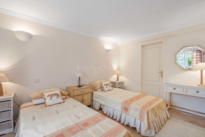 Image No.34-5 Bed Villa for sale