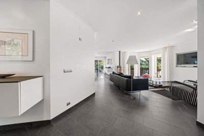 2104-357355-b952a8cbdbc2fd66601ce91bb265b9cce