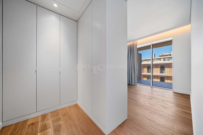 Image No.26-2 Bed Apartment for sale