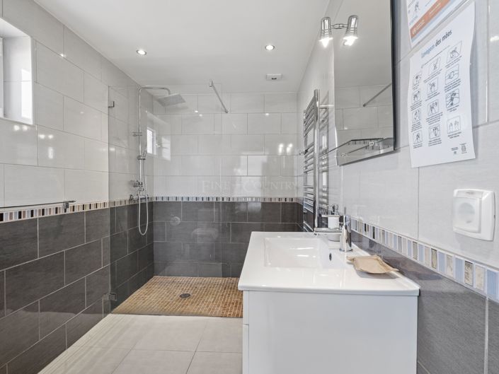 Image No.20-3 Bed Villa for sale