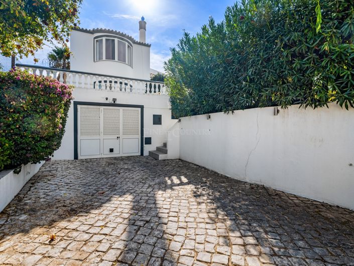 Image No.3-3 Bed Villa for sale