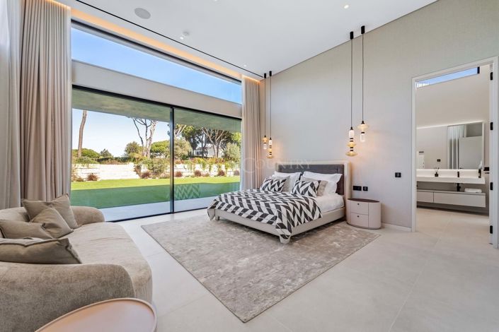 Image No.19-7 Bed Villa for sale