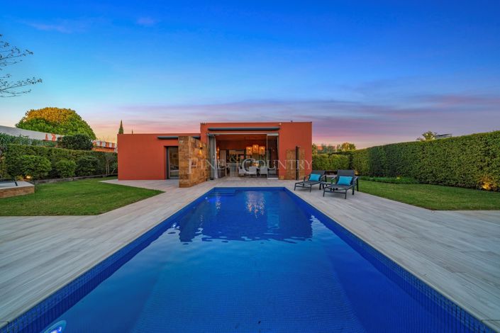 Image No.52-4 Bed Property for sale