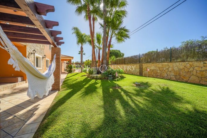 Image No.37-4 Bed Property for sale