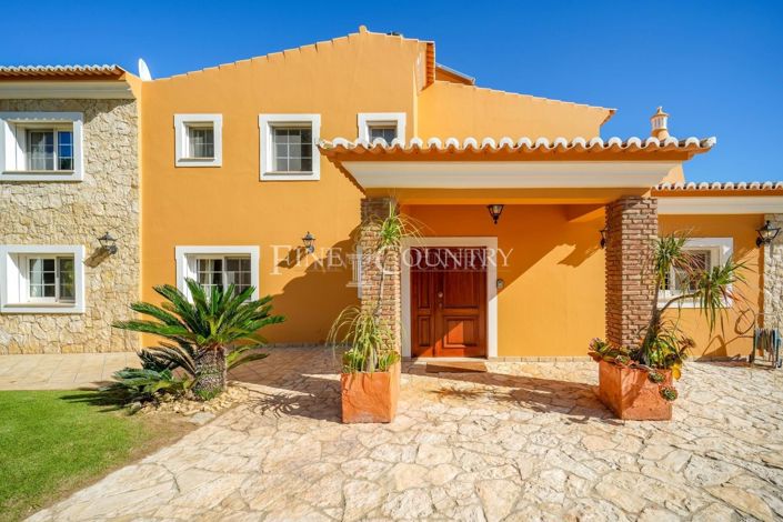 Image No.44-4 Bed Property for sale