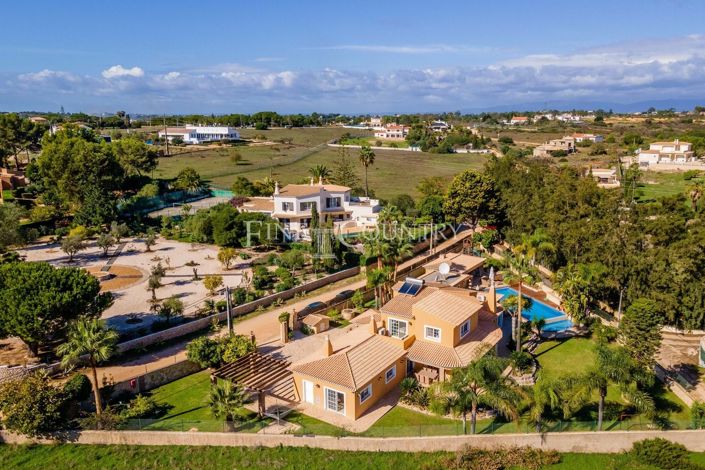 Image No.46-4 Bed Property for sale