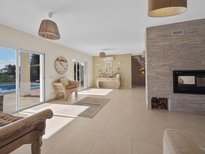 Image No.6-4 Bed Property for sale