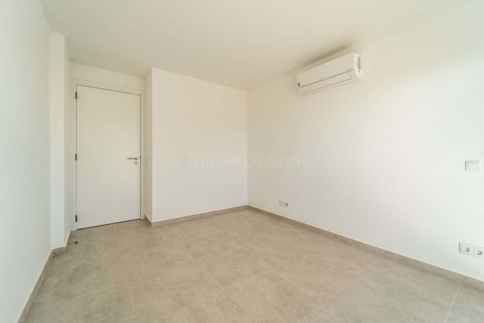 Image No.15-4 Bed Penthouse for sale