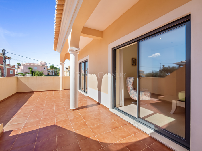 Image No.26-3 Bed Villa for sale