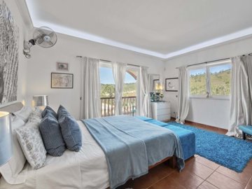 2104-352827-b952a8cbdbc2fd66601ce91bb265b9cce