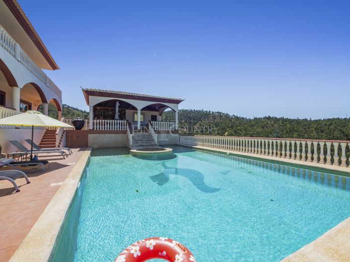 Image No.4-4 Bed Property for sale