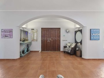 2104-352827-b952a8cbdbc2fd66601ce91bb265b9cce