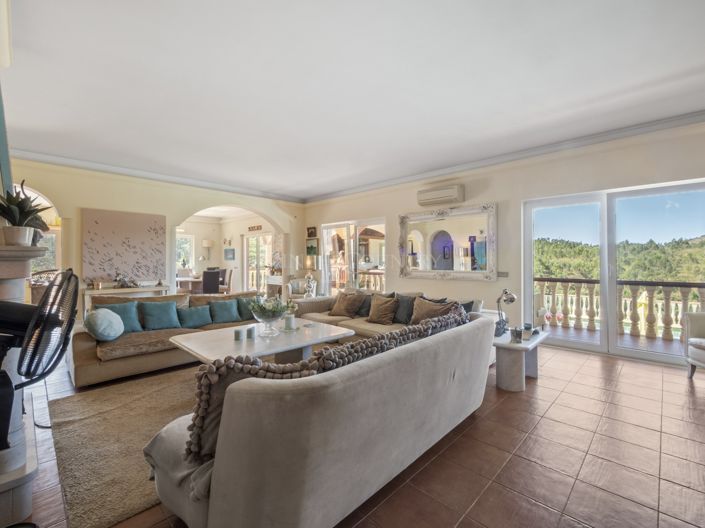 Image No.9-4 Bed Property for sale