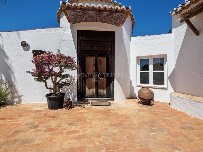 Image No.38-4 Bed Property for sale