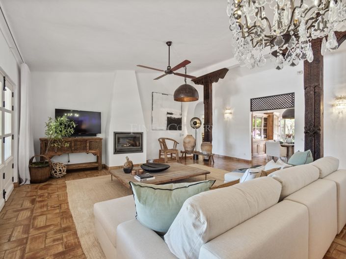 Image No.8-4 Bed Property for sale