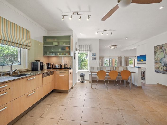 Image No.40-4 Bed Property for sale