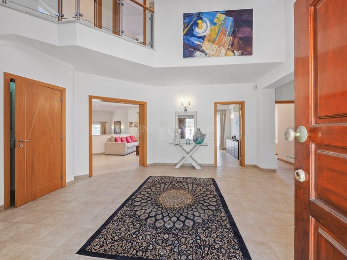 Image No.6-4 Bed Property for sale