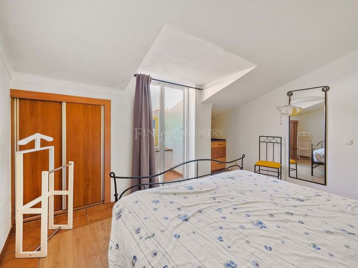 Image No.45-2 Bed Townhouse for sale