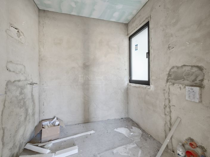 Image No.14-4 Bed Townhouse for sale