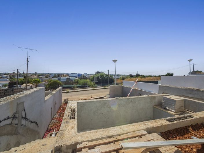 Image No.3-3 Bed Townhouse for sale