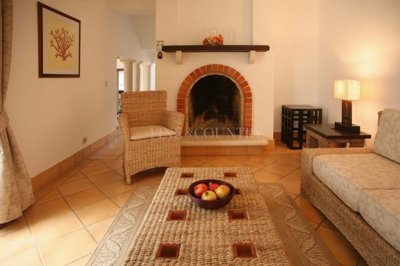 2104-126963-14d4e763c151089fe37f379b2f9be1ace