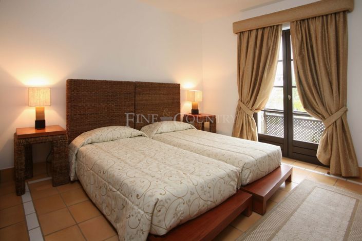 Image No.11-3 Bed Apartment for sale