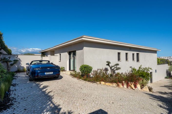 Image No.32-4 Bed Property for sale