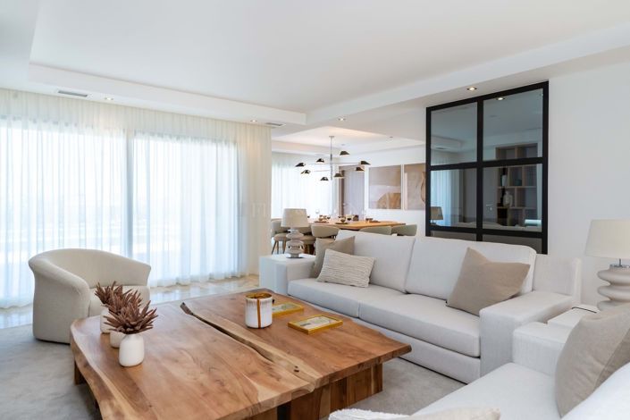 Image No.37-4 Bed Property for sale