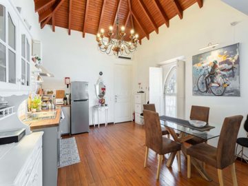 2104-239556-14d4e763c151089fe37f379b2f9be1ace