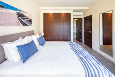 2104-308444-14d4e763c151089fe37f379b2f9be1ace